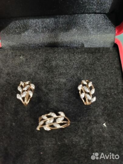 Золотые серьги