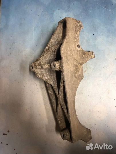 Кронштейн генератора 12628024