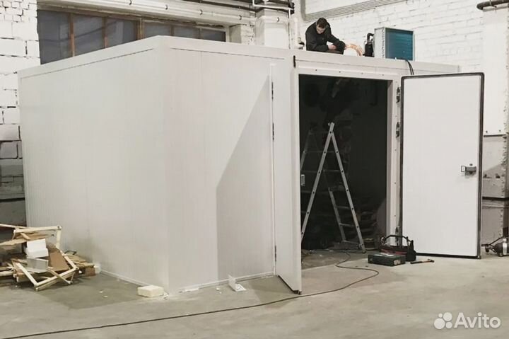Дверь холодильная распашная под заказ