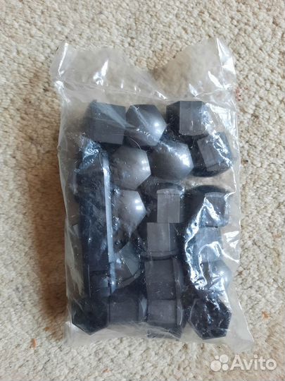 Колпачки колёсных болтов VAG 1Z0 601 173 и съёмник