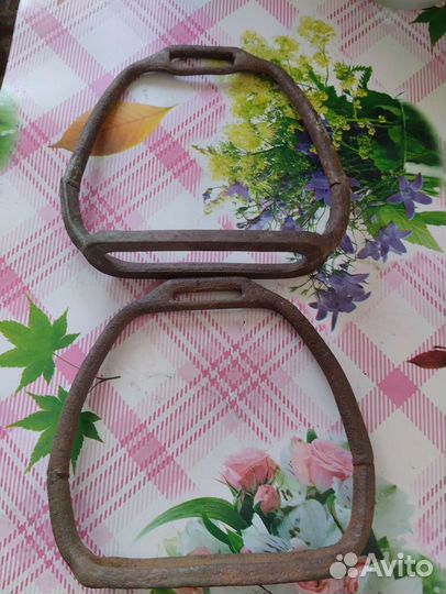 Стремена для лошади