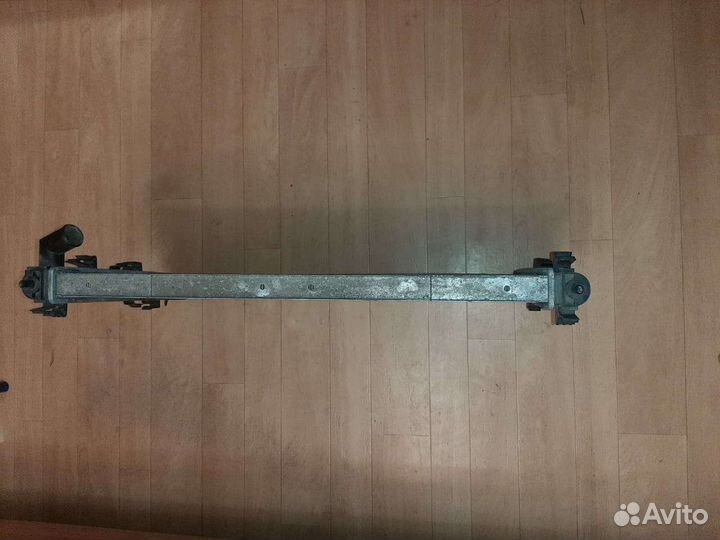 Радиатор охлаждения Peugeort 4007 2.2 дизель