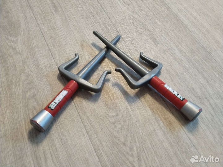 Оружие Рафаэля из черепашек-ниндзя