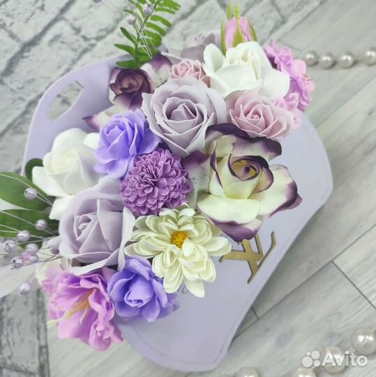 Цветочная композиция из вспененного мыла