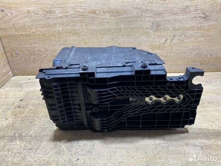 Крепление аккумулятора Ford Galaxy 2