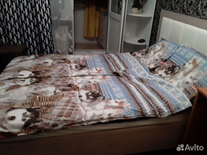 Продаю постельное белье 2-х спальное,два пододеяль