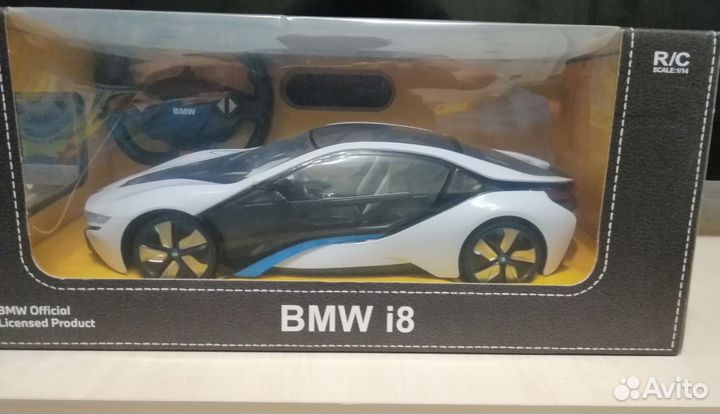 Машина на радиоуправлении BMW i8