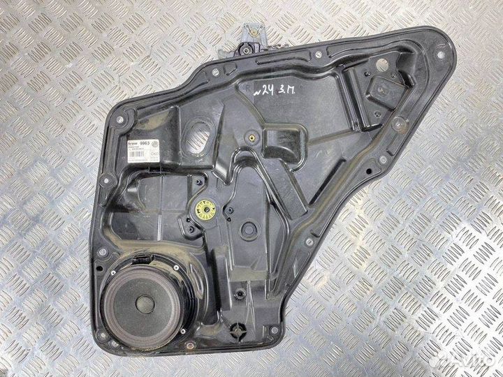 Стеклоподъемник задний правый Volkswagen Tiguan