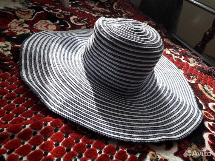 Шляпа дамская с полями