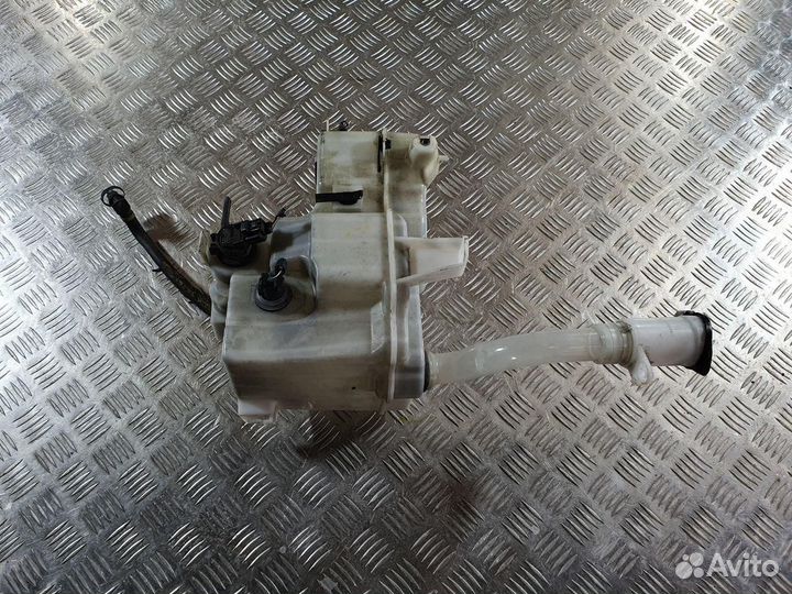 Бачок омывателя Lexus LS 4 рест. 2010 060851233