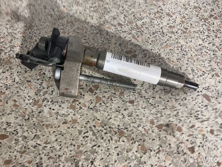 Форсунка Mercedes C-Class W205 OM651 2.2 CDI 2016