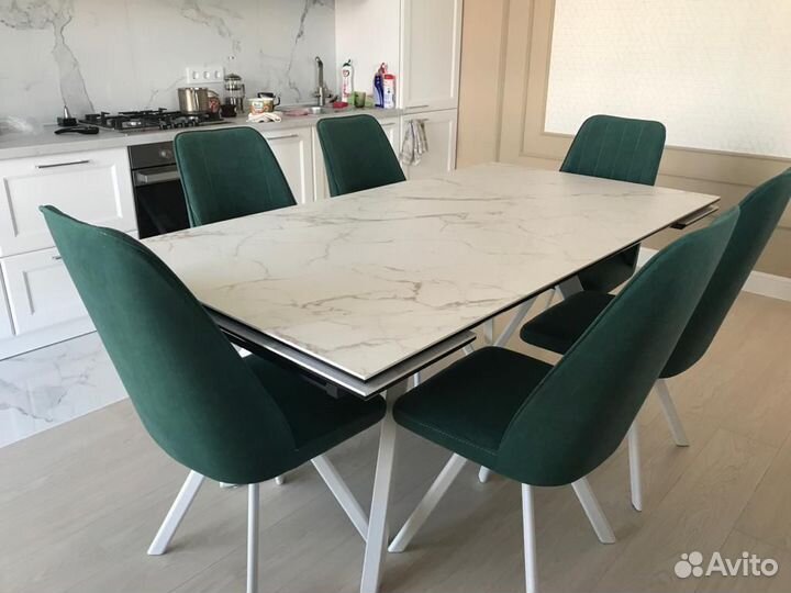 Стол из керамогранита большой