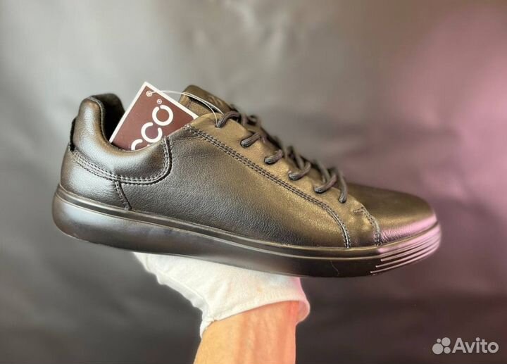 Кроссовки Ecco легкие