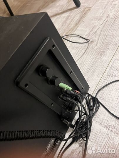 Сабвуфер и пара колонок