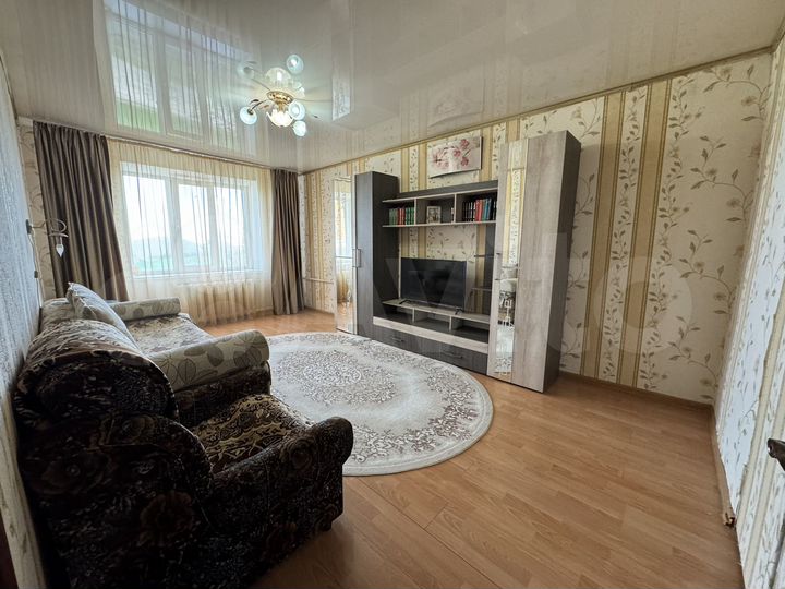 2-к. квартира, 56 м², 4/4 эт.