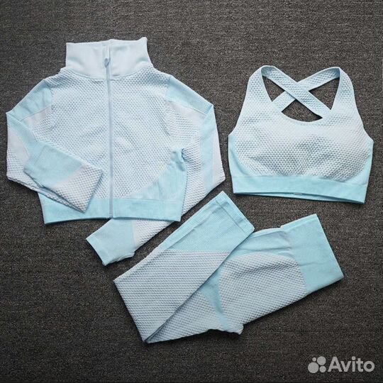 Костюм для йоги и фитнеса