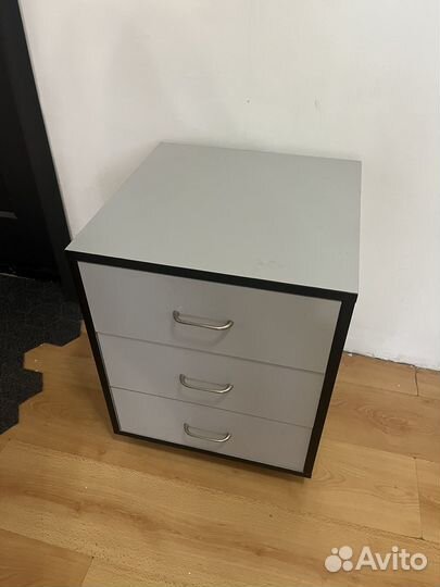 Тумбочка офисная