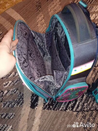 Школьный рюкзак hummingbird для девочки