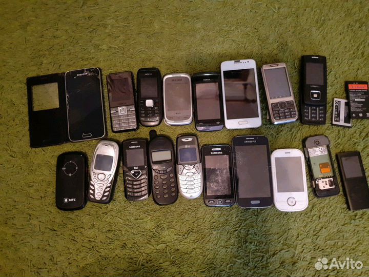 Samsung B2700