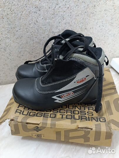 Лыжные ботинки NNN 34р