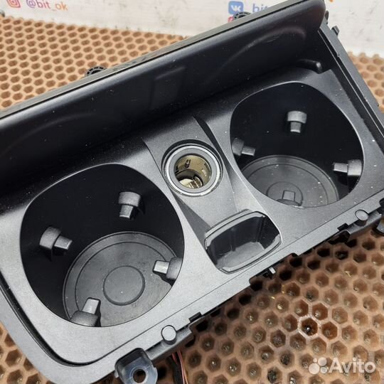 Подстаканник BMW f10 f11 Lci
