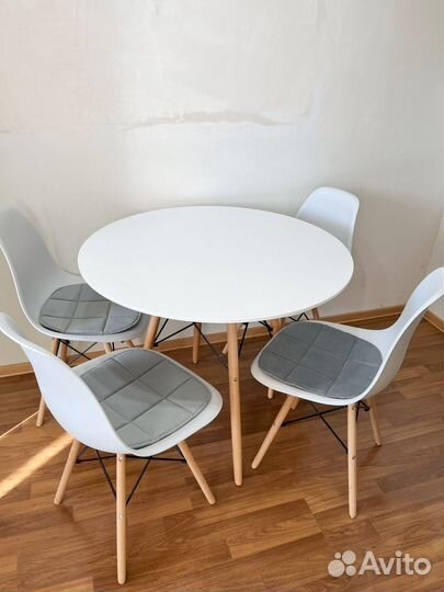Стол и стулья бу