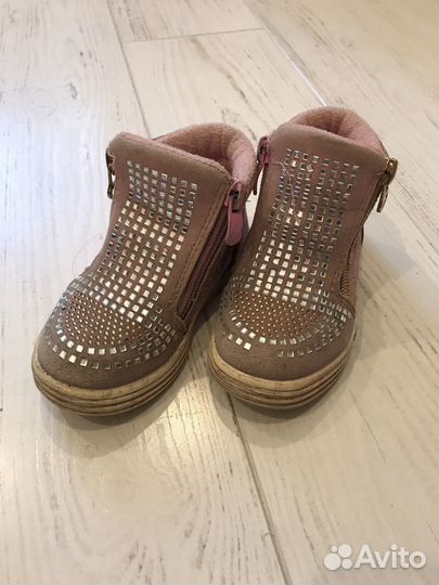 Ботинки детские 23 размер