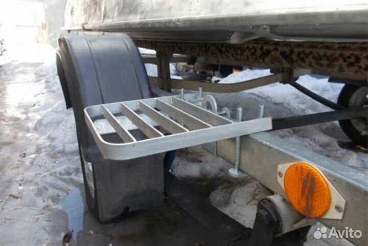 Подножка для лодочного прицепа