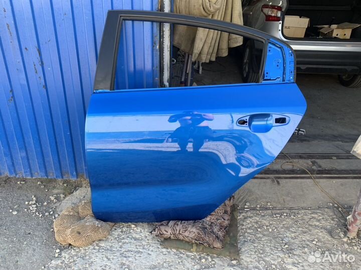 Задняя левая дверь Kia Rio 4 Синий