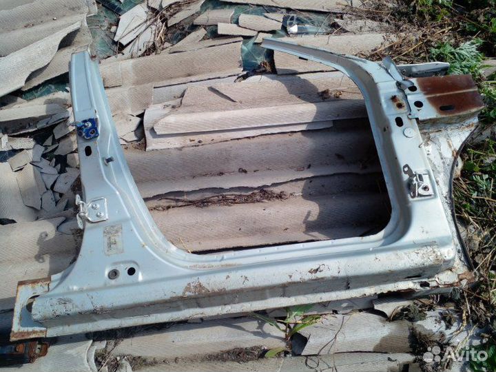 Порог передний правый Renault Logan 1 2009-2014