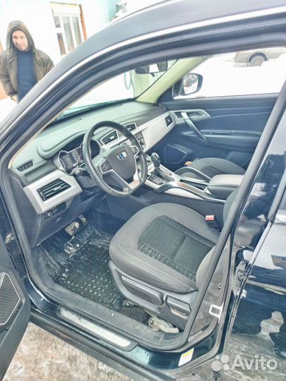 Обшивка дверные карта ручка замок geely Atlas