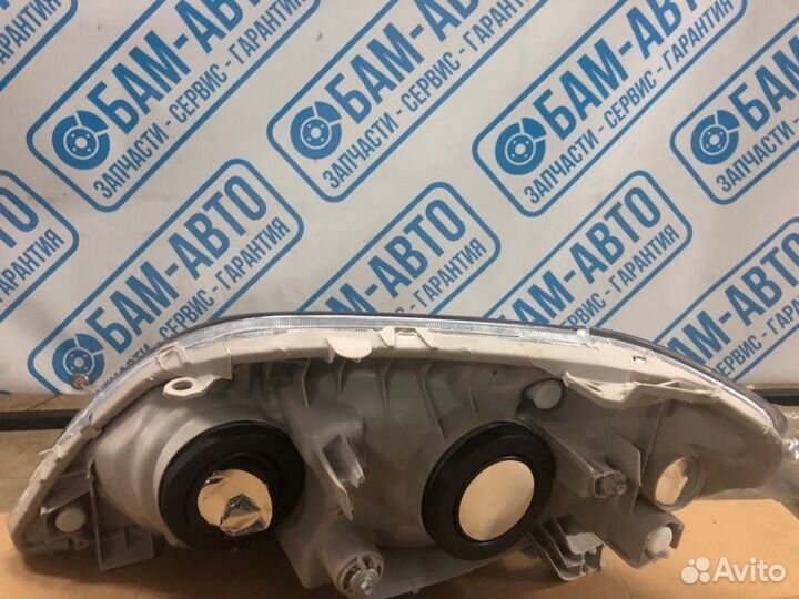 Фара передняя правая Toyota Corolla CDE120 2003