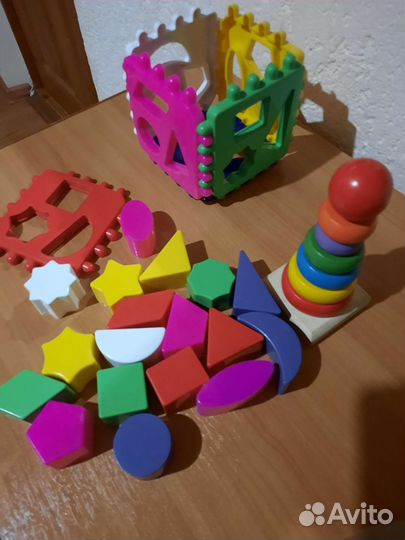 Развивающие игрушки для малышей
