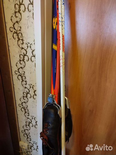 Лыжи с ботинками и палки б\у