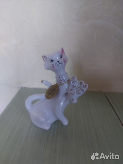 Статуэтка кошка фарфор
