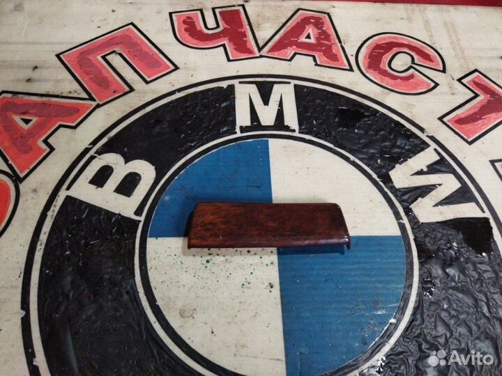 Накладка в салоне