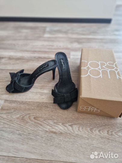 Сабо и босоножки CorsoComo