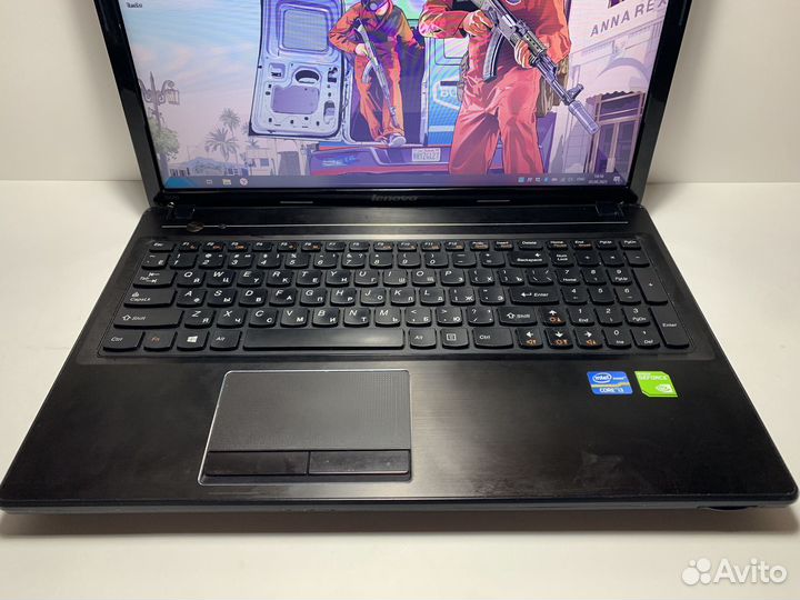 Игровой ноутбук i3/2видеокарты/4gb/ssd