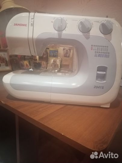 Швейная машина Janome бу