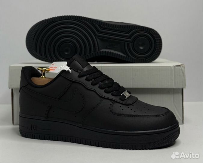 Nike air force 1 low black