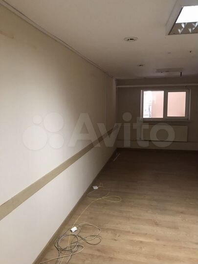 Офис 22.4 м² в ТЦ Богатырь