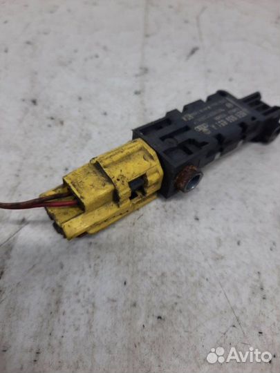 Датчик удара Audi A3 8P хэтчбэк 5 дв. 2.0 BKD 2006