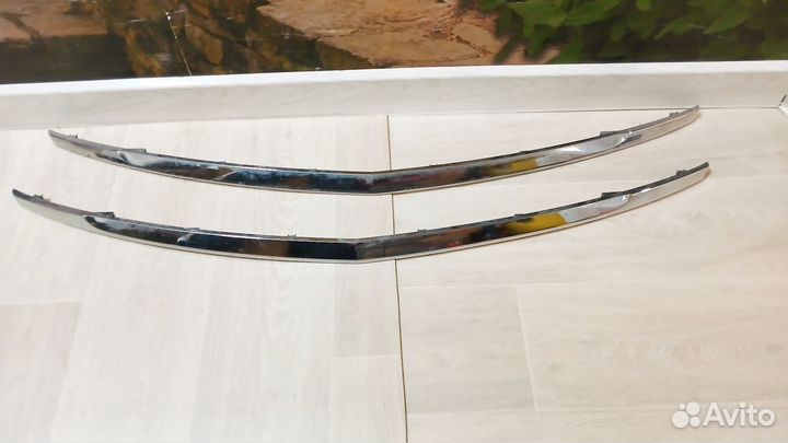 Молдниг переднего бампера мазда сх7