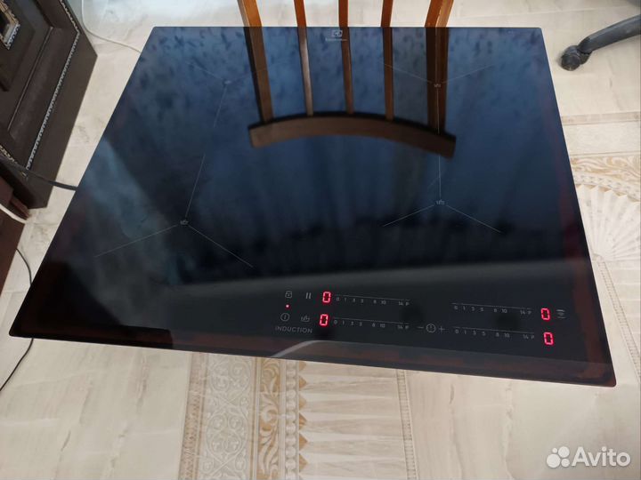 Варочная панель индукционная Электролюкс