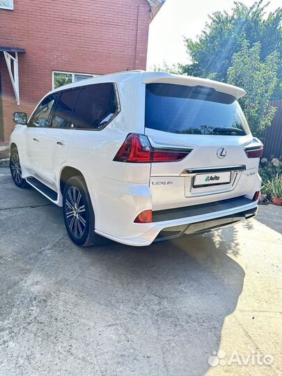 Lexus LX, 2021