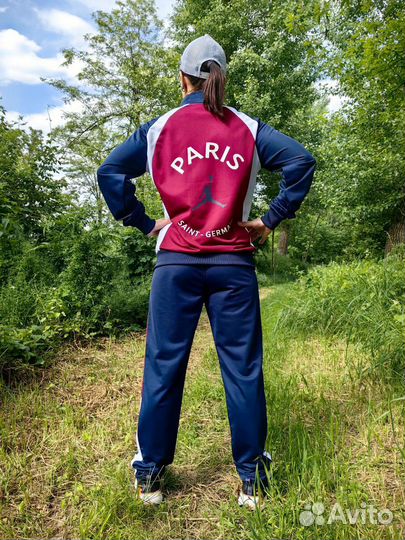 Спортивный костюм