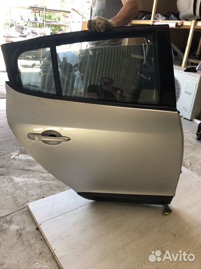 Дверь задняя правая Рено Меган 3