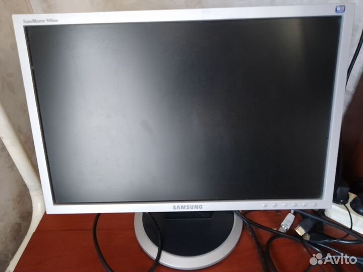 Мониторы Samsung с диагональю 19 дюймов (2шт)