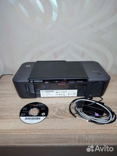 Цветной струйный принтер HP Deskjet 1000