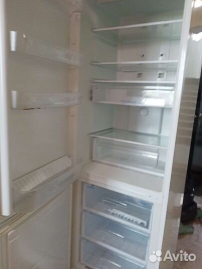 Холодильник бу indesit